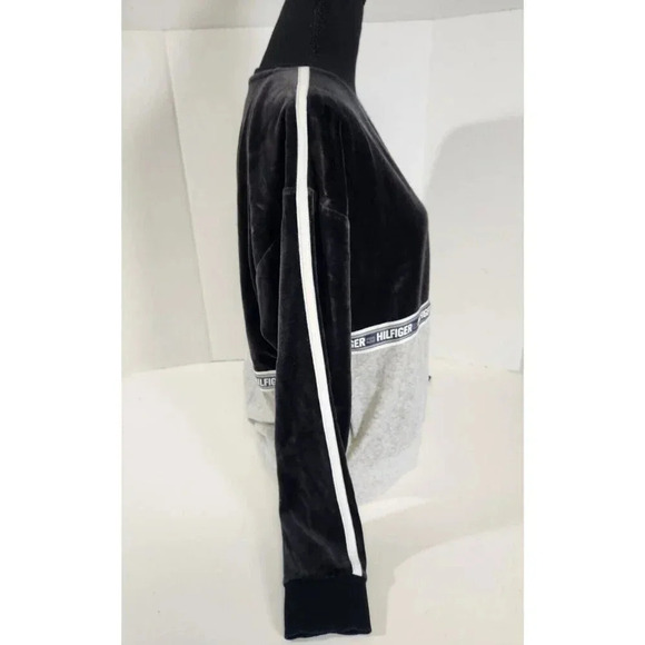 Vintage Tommy Hilfiger Velour Pullover Black & Gray Mens Size Medium - Picture 4 of 7